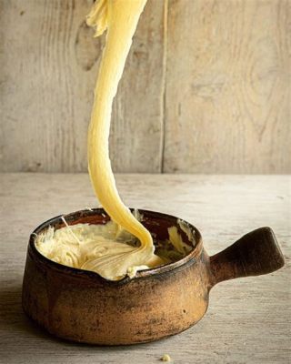   Aligot! Indulge in Creamy Simplicity and Cheesy Extravaganza